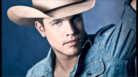 Dustin Lynch Press Photo